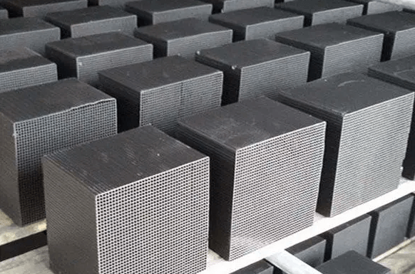 <a href=http://www.yizhonglx.com/fwzhxt/ target=_blank class=infotextkey>蜂窩活性炭</a>詳細圖